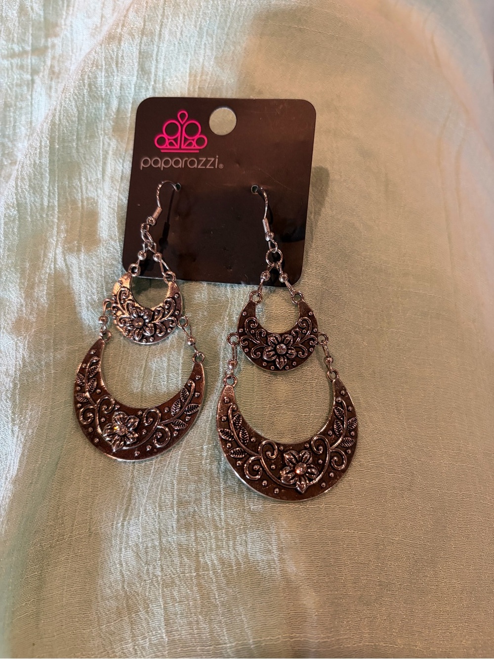 Paparazzi statement rhinestone earrings nwt